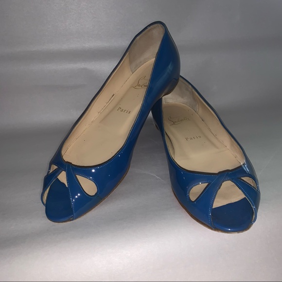 CHRISTIAN LOUBOUTIN size 39.5 bright blue PATENT LEATHER peep toe FLATS - Picture 10 of 11